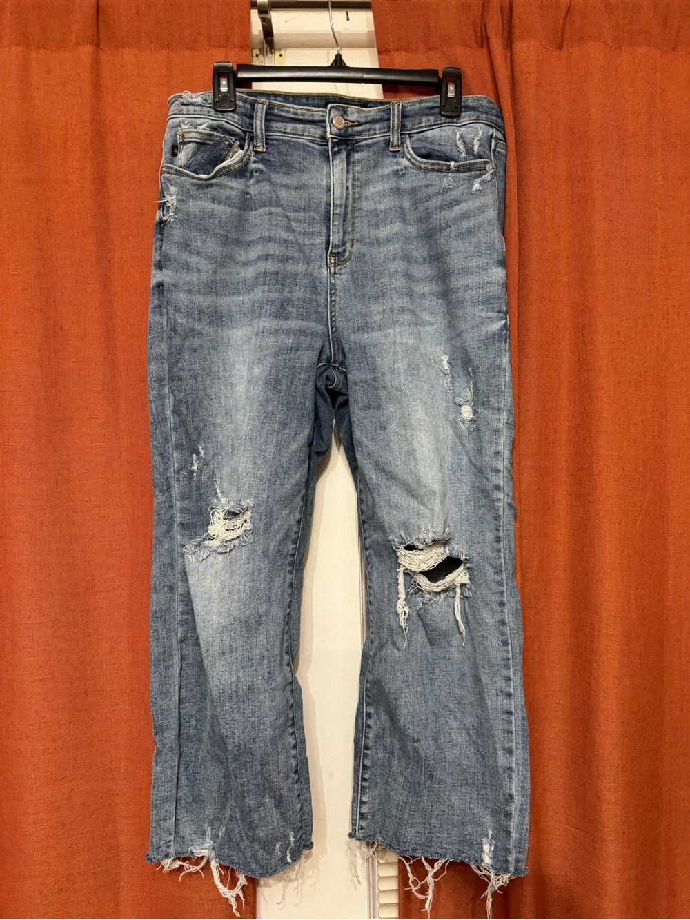 Judy Blue Light Blue Distressed Straight Leg Jeans